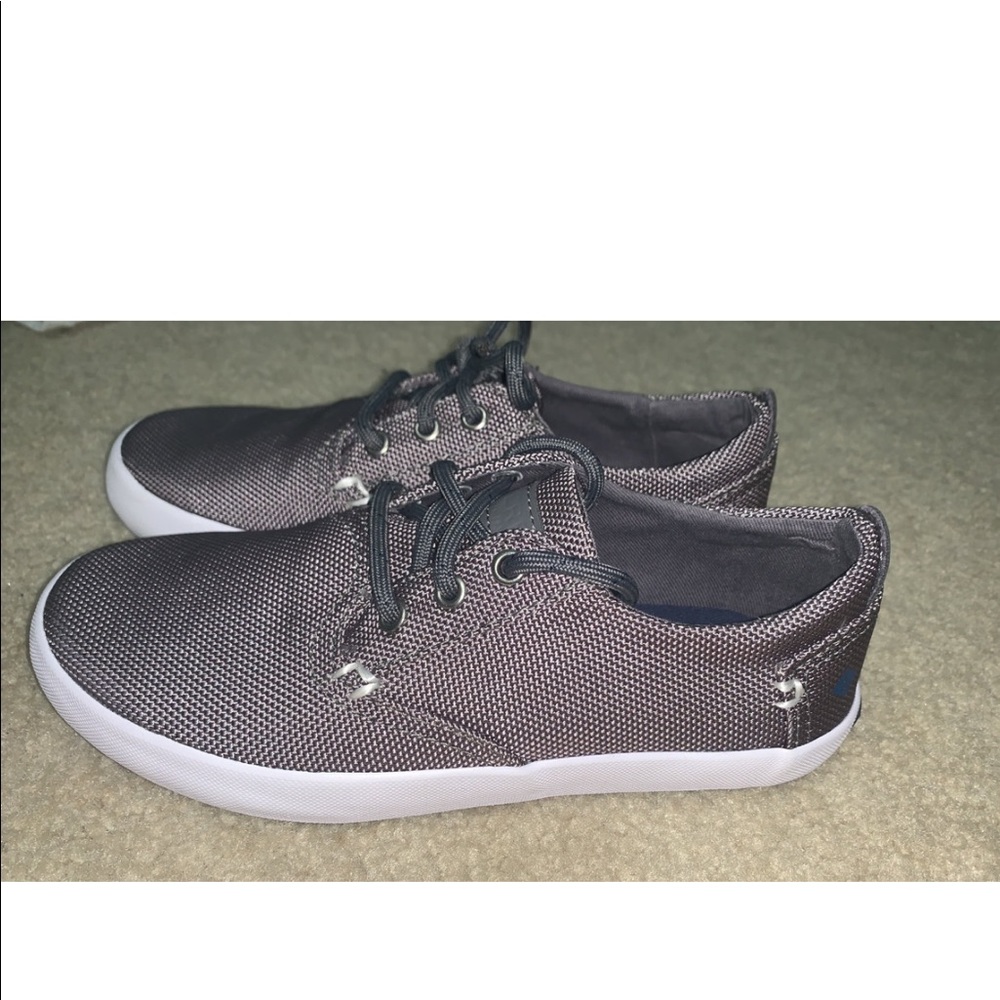 Sperry lace up